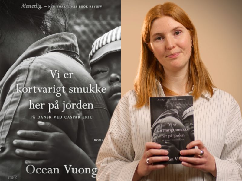 Bibliotekets litteraturformidler Mette holder bogen "Vi er kortvarigt smukke her på jorden"