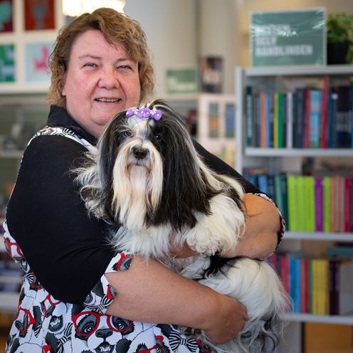 Læsehunden Thomsen og dens ejer