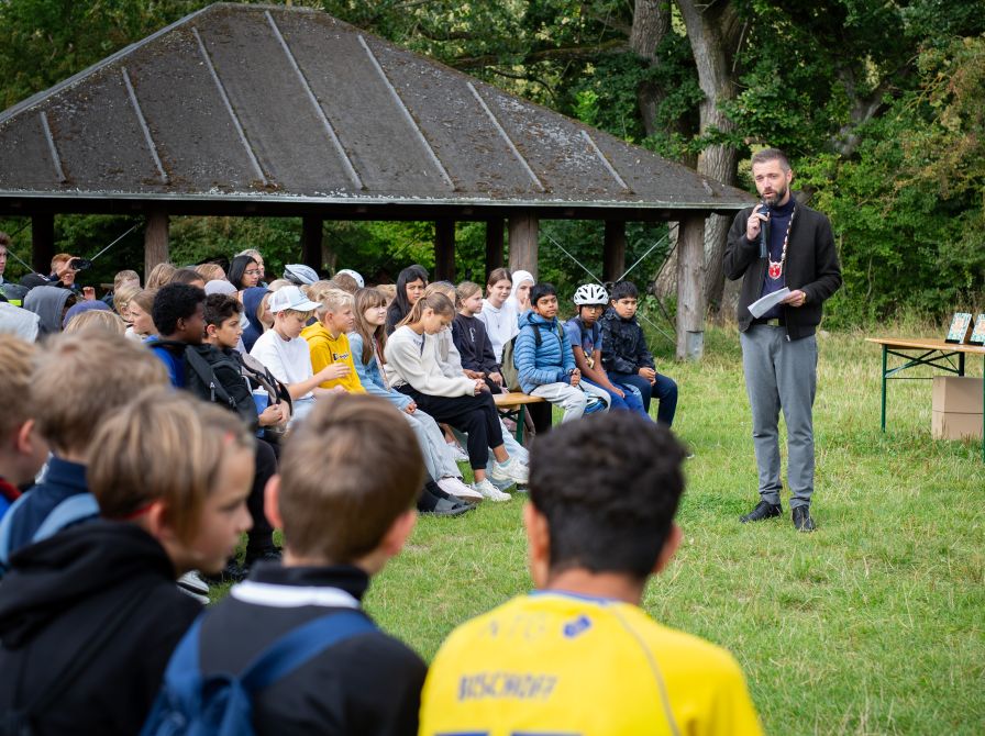 Borgmester holder tale